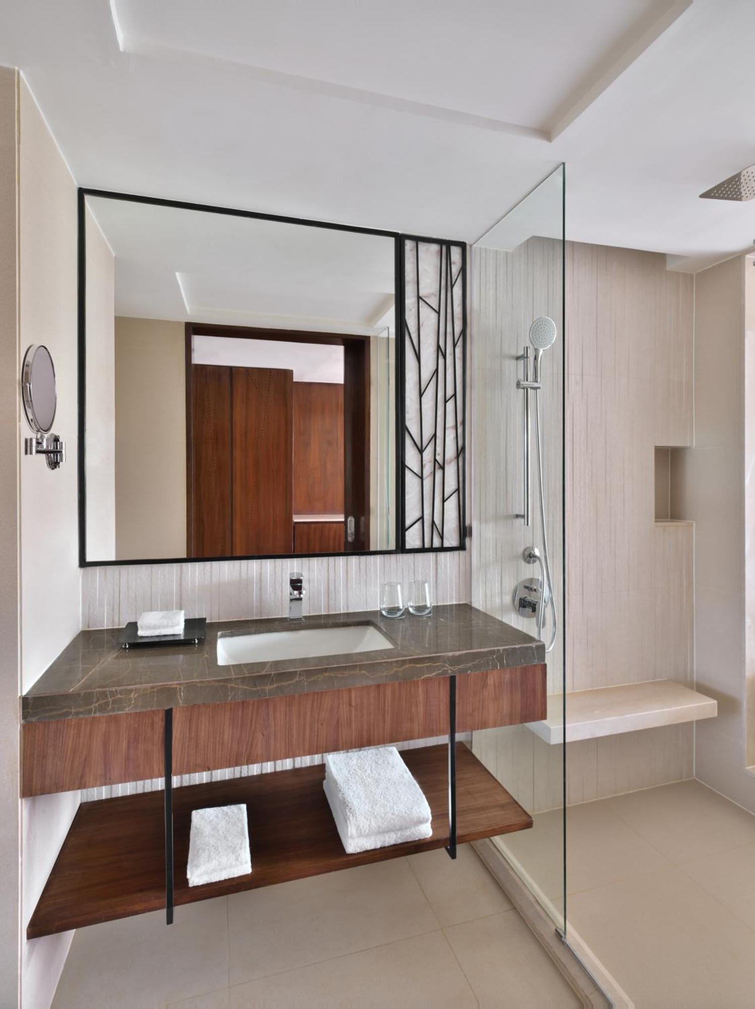 Courtyard By Marriott Mahabaleshwar Hotel Bagian luar foto