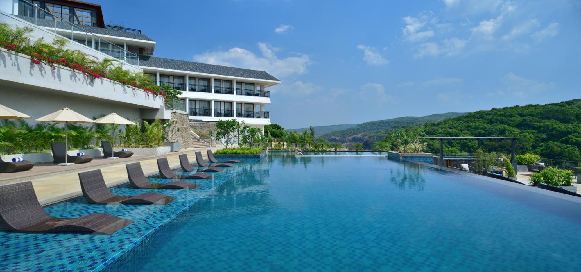 Courtyard By Marriott Mahabaleshwar Hotel Bagian luar foto