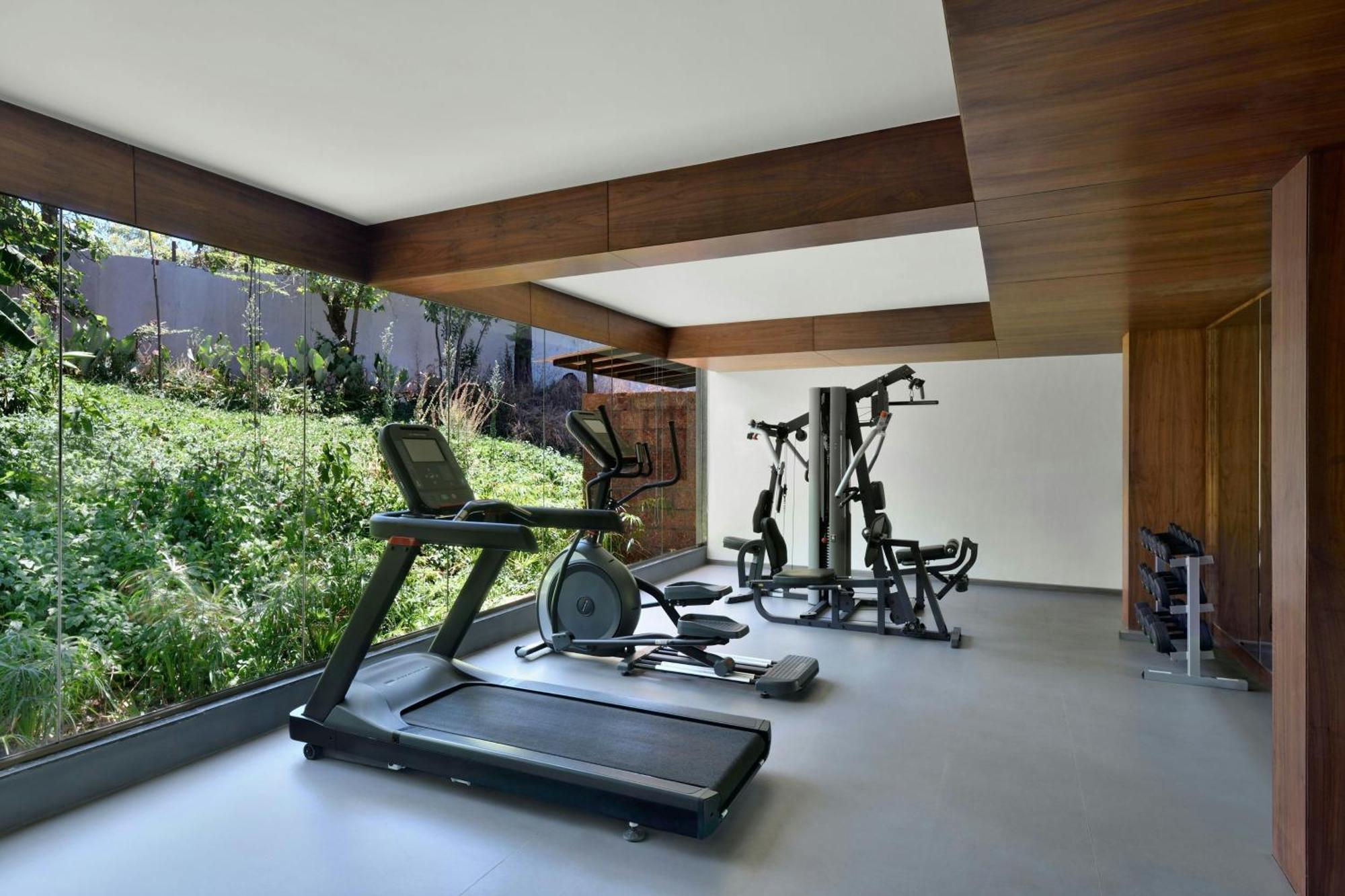 Courtyard By Marriott Mahabaleshwar Hotel Bagian luar foto