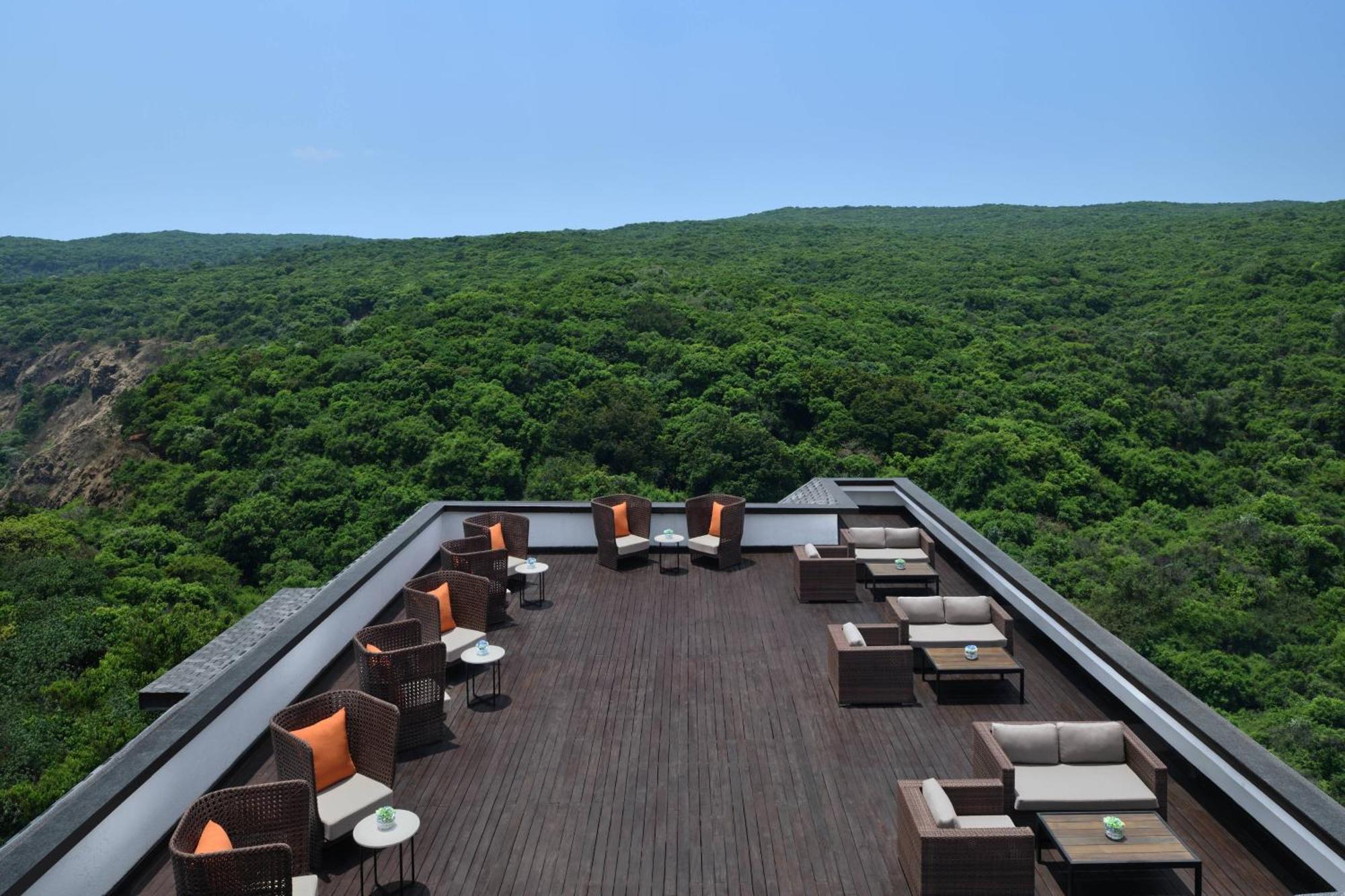 Courtyard By Marriott Mahabaleshwar Hotel Bagian luar foto