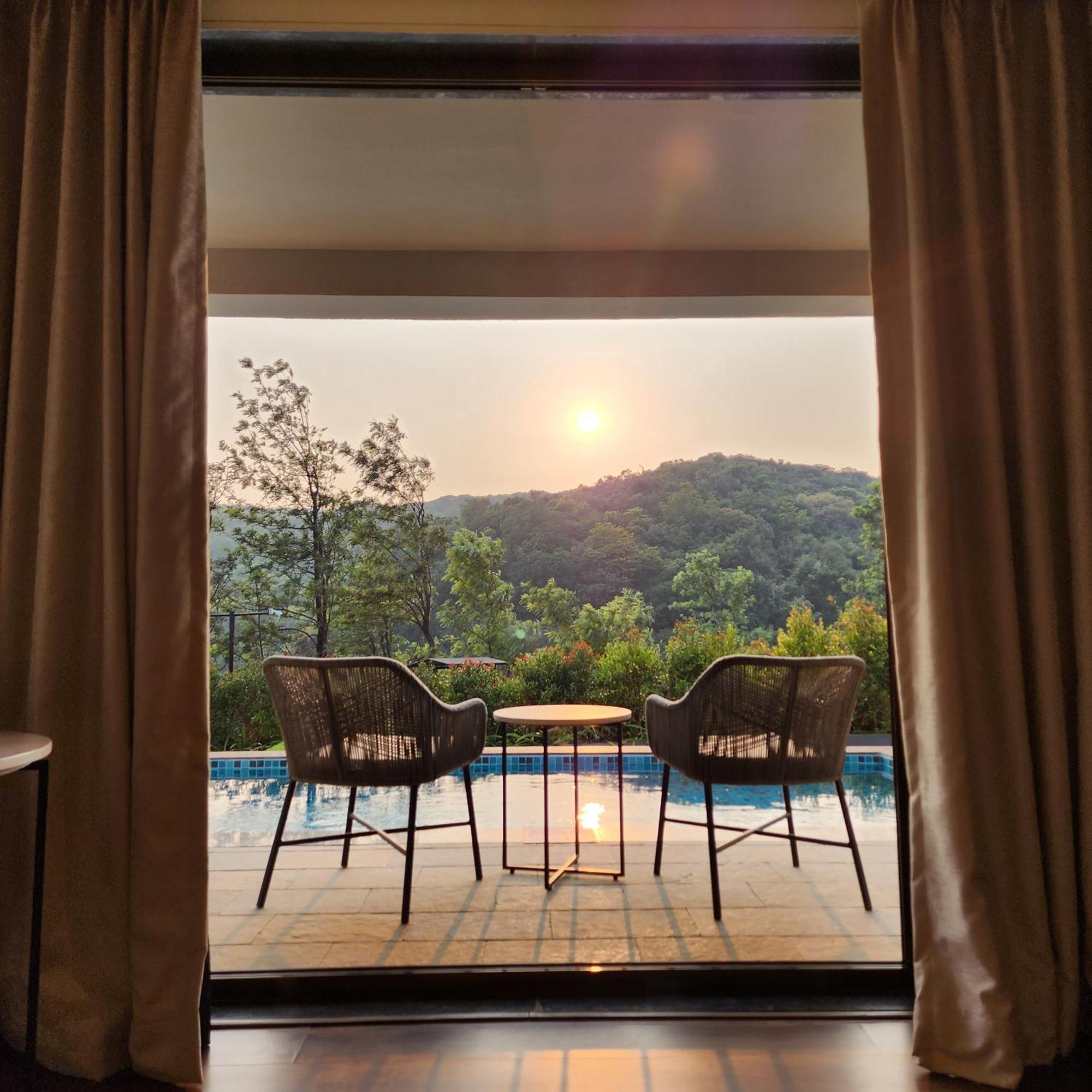 Courtyard By Marriott Mahabaleshwar Hotel Bagian luar foto